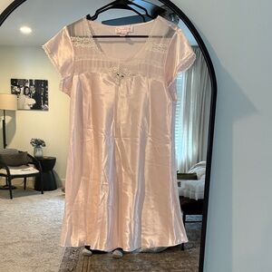 Oscar de la Renta Blush Satin Chemise